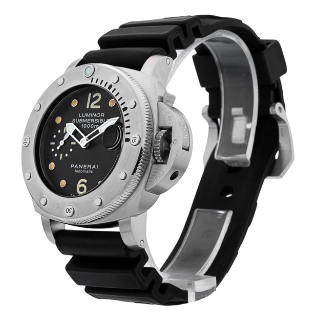 Panerai Luminor Submersible PAM00243 Image 2